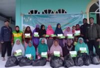 Kegiatan Maulid Nabi dan Pemberian Santunan Anak Yatim, Keluarga Dhuafa dan Guru Ngaji di Pulau Panjang