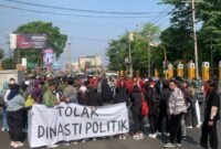 Gambar Aksi Demontrasi Mahasiswa Jogjakarta atas Dinasti Politik yang terjadi di Pemilu 2024