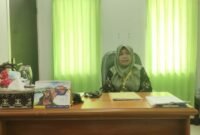 Direktur RSUD Fakfak dr. Karyani Kastella, M.Kes, Spa.Rad saat ditemui wartawan diruang kerjanya (Dok. aceh.tagarutama.com)