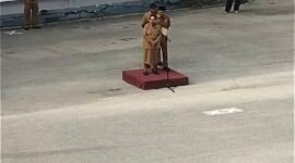 Wakil Bupati Fakfak, Yohana Dina Hindom, memberikan sambutan apel pagi terakhirnya di hadapan seluruh ASN pemerintahan Daerah kabupaten Fakfak sebelum mengakhiri masa jabatannya.