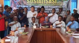 Foto. MPIG-PTF bersama Dinas Perkebunan Fakfak lakukan sosialisasi dan edukasi kepada pekebun Pala di Wilayah Fakfak Barat.