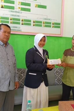 Siswa MTs Negeri Fakfak Galang Donasi untuk Palestina, Wujud Empati dari Tanah Papua