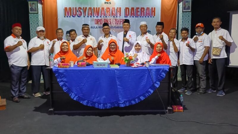Foto Bersama beberapa pengurus DPD PKS Kabupaten Fakfak Masa Periode 2025 - 2030. (Foto. tu)
