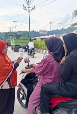 Sambut Ramadhan 1447 H, RKI Berbagi Ratusan Kurma Gratis untuk Warga Kabupaten Fakfak