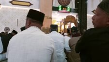 Sholat Idul Fitri 1447 Hijriah dengan penuh khidmat di Masjid Baitul Makmur pada Sabtu (21/3/2026).