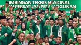 Konflik internal Pengurus DPP PPP berdampak pada pemecatan ratusan pengurus di daerah.